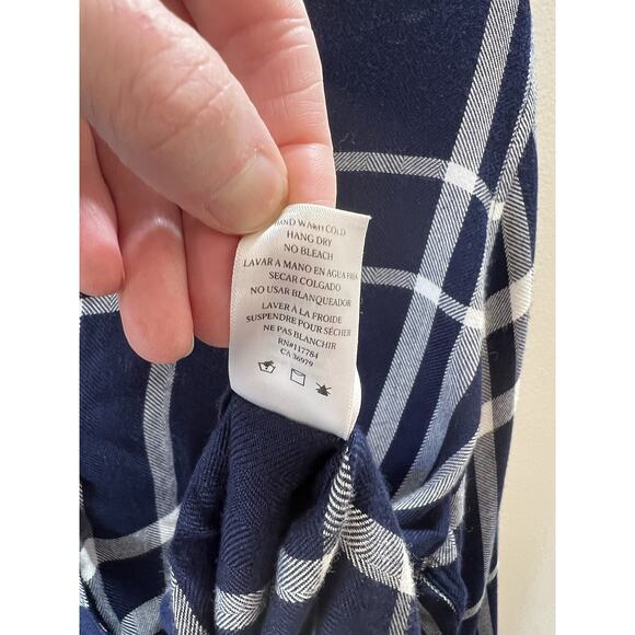 Rails Womens Plaid Short Blouse Size M Blue White Button-Up Classic Casual Soft - Picture 5 of 7